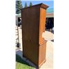 Image 4 : ANTIQUE WOODEN CURIO CABINET
