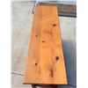 Image 3 : TWO TONE SOFA TABLE WITH DRAWERS