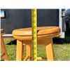 Image 5 : ROTATING TOP COUNTER HIGH BAR STOOLS