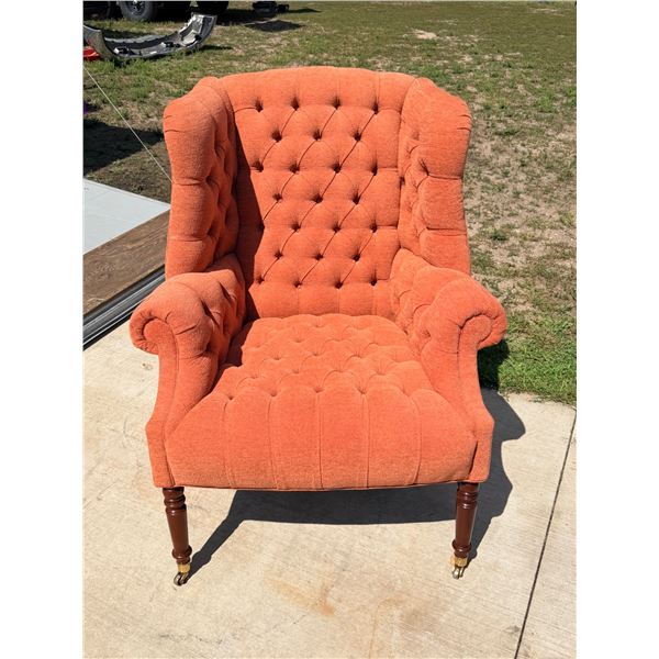 VINTAGE TUFTED CHAIR