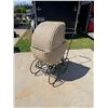 Image 21 : ANTIQUE BABY BUGGY - IN GREAT CONDITION