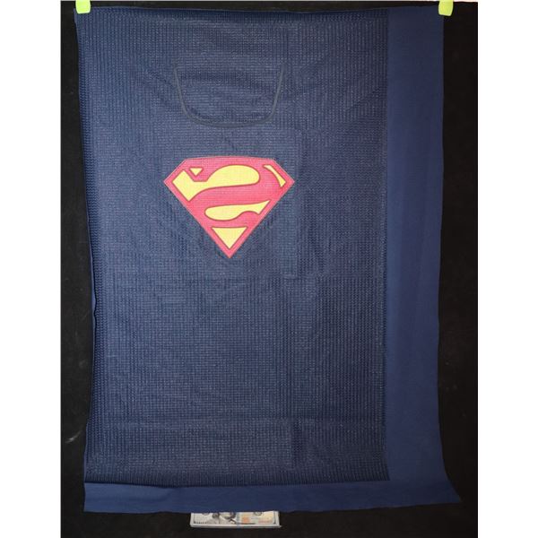 SUPERMAN & LOIS BIZARRO FULL CHEST PANEL WITH REVERSE S GLYPH SUPER HERO