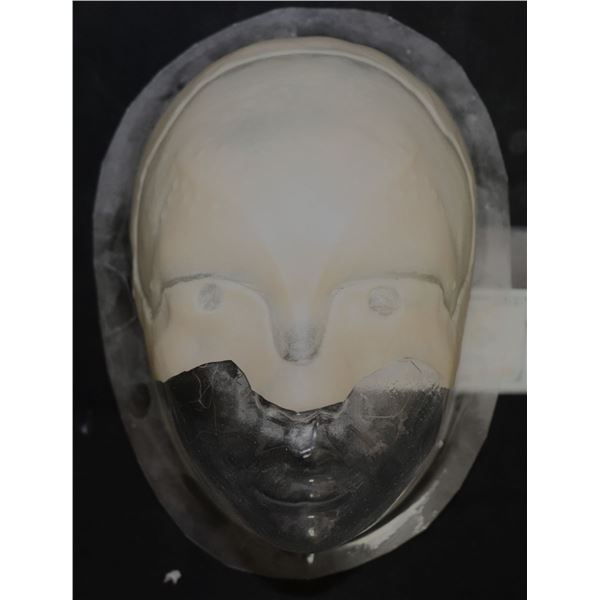 STAR TREK DISCOVERY UNKNOWN ALIEN SILICONE FACIAL APPLIANCE ON FORM
