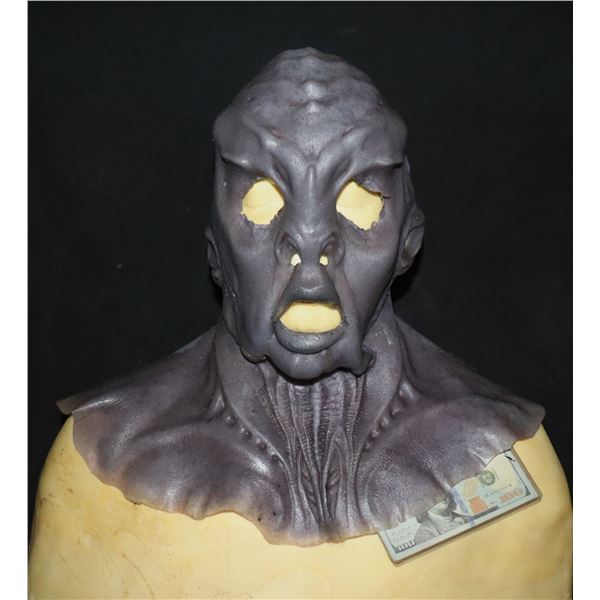 STAR TREK DISCOVERY KOR GUARD KLINGON SILICONE MASK SCREEN USED 04