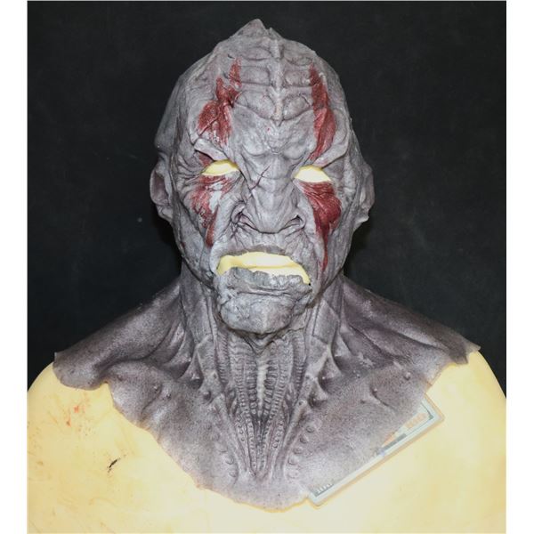 STAR TREK DISCOVERY KOL'SHA WAR PAINT KLINGON SILICONE MASK SCREEN USED 1
