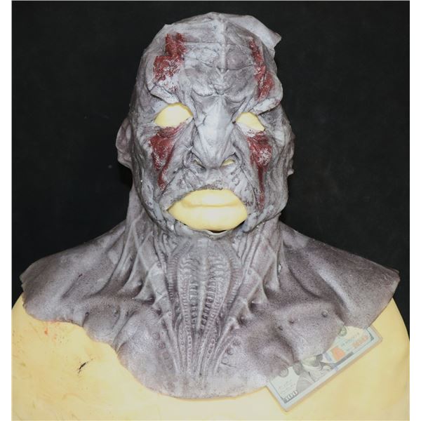STAR TREK DISCOVERY KOL'SHA WAR PAINT KLINGON SILICONE MASK SCREEN USED 2
