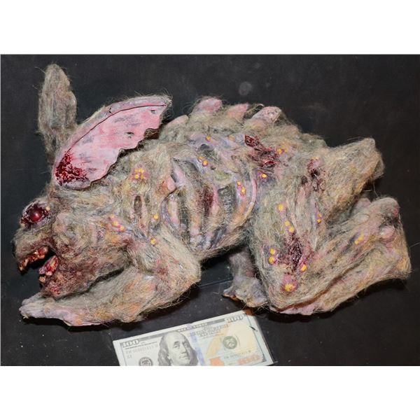 ALLIGATOR 2 THE MUTATION MUTANT RABBIT COMPLETE PROP