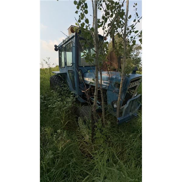 Ford 4100 Tractor With Cab