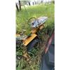 Image 5 : International Harvester Cub Cadet 73 Garden Tractor, Yellow