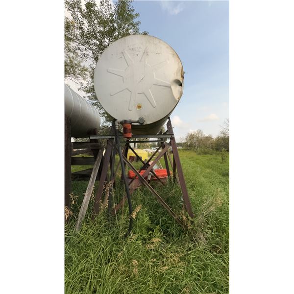 Steel Stand-Mounted Fuel Storage Tank with Pump