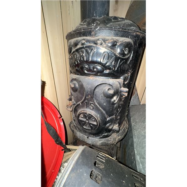 Derby Oak No. 15 Cast Iron Wood Stove