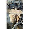 Image 15 : 1998 Dodge Ram 1500 Regular Cab Pickup 4x4 White