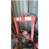 Image 3 : Shop Workbench Tools With 4-Ton Hydraulic Press