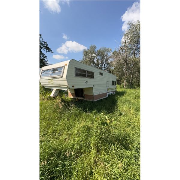 1979 Norcom 24RD FW Travel Trailer With Contents