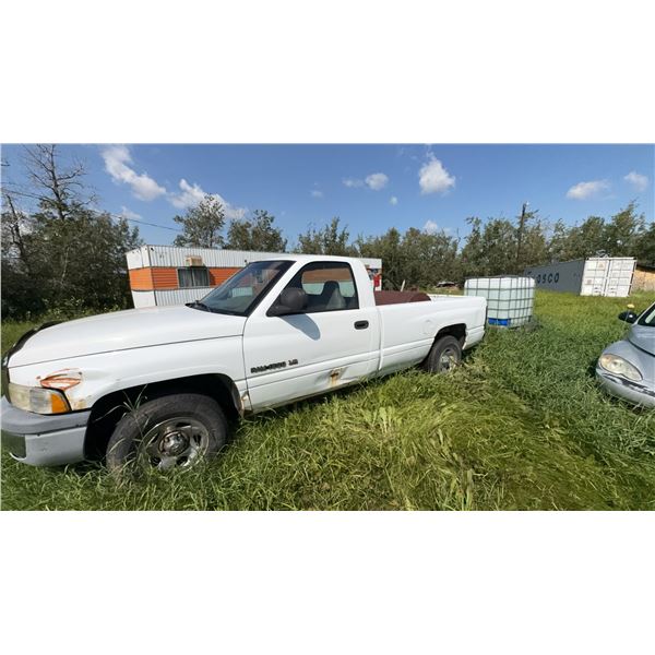 1998 Dodge Ram 1500 4x4 Regular Cab Pickup with Accessories