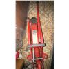 Image 2 : Red Hydraulic Floor Jack With Handle