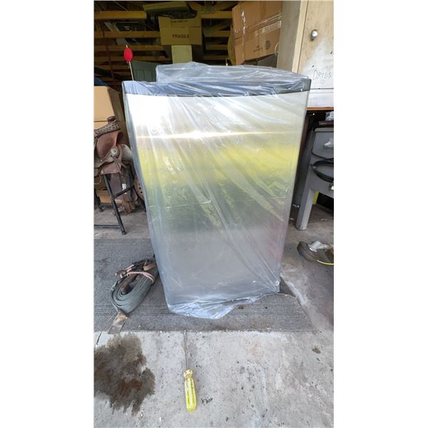 Oakline Classic Model 3700W231 Stainless Steel Refrigerator
