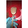 Image 3 : Lot: Ornate Hairbrush, Brass Wall Plaque, Pink Plastic Boot