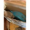 Image 4 : Shop Motors and Vintage Tools Lot