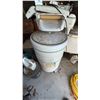 Image 1 : Coronado Electric Wringer Washer with Pressure Release