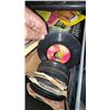 Image 3 : 4-Drawer Black Filing Cabinet with Vinyl Records Collection