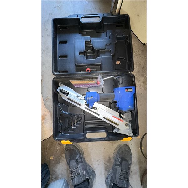 King Canada Pneumatic Framing Nailer with Case and Accessories
