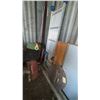 Image 7 : Lite Aluminum Extension Ladder with Farm Parts