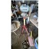 Image 2 : Delta Model 23-580 Bench Grinder on Stand