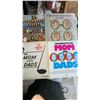 Image 1 : 5 Vinyl Records Featuring The Mom and Dads