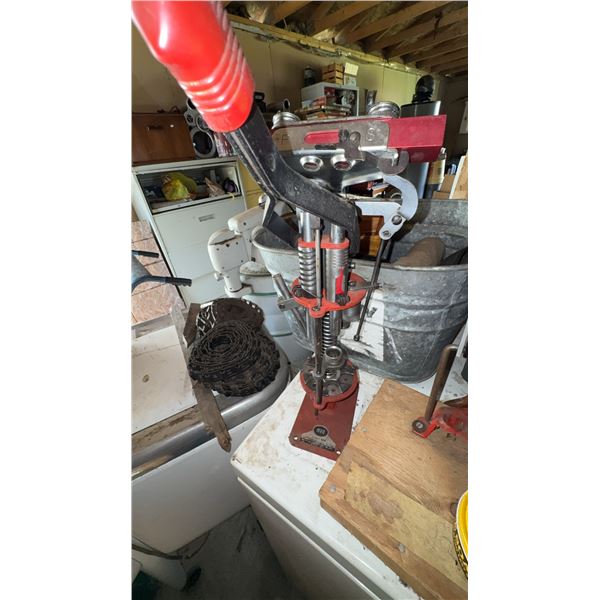 MEC Model 650 Shotgun Shell Reloader by Mayville Engineering