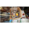 Image 3 : Lot: Lanterns, Books, Birdhouse, Galvanized Tub & More