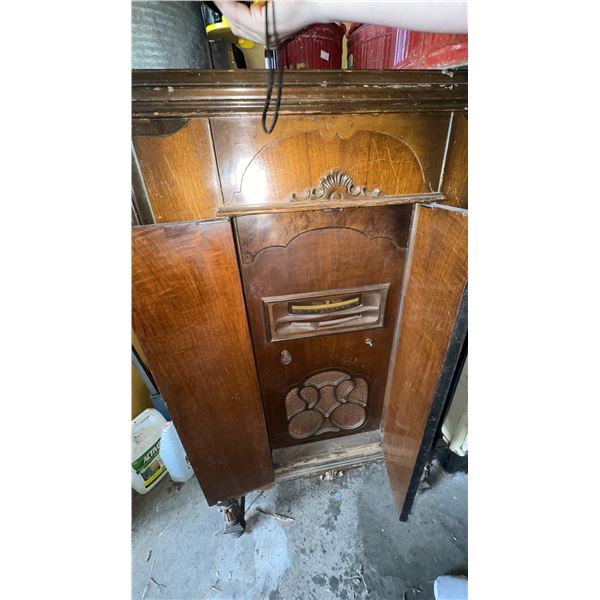 Victor Radio Wood Cabinet Floor Model