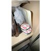 Image 11 : Vintage Books, Tins, and Collectibles Lot