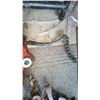 Image 3 : Red Pipe Chain Vise With Jaw Grips and Mounts