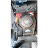 Image 2 : Briggs & Stratton Classic 35 Gas Lawn Mower