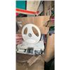 Image 7 : Lot: Reel-to-Reel Player, Books, CDs, Candle Holder, Plush Toy