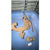Image 4 : Ornate Cast Iron Wall-Mount Brackets