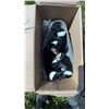 Image 1 : Higdon Outdoors Standard Half Shell Canada Goose Decoys, 12 Pack