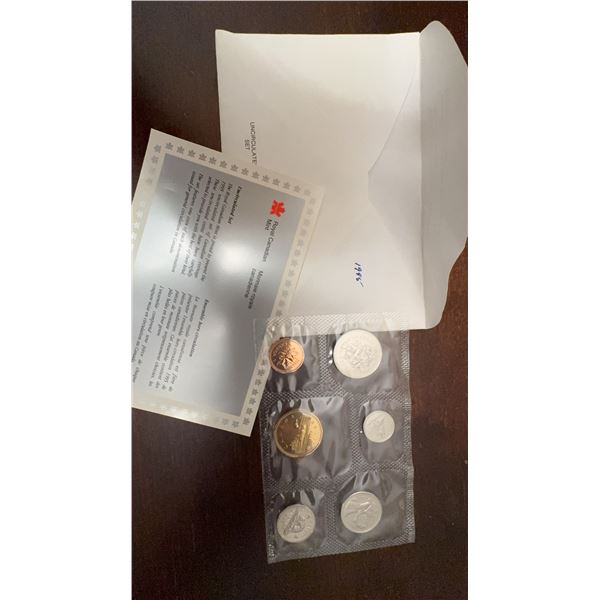 1975 Canada Uncirculated Coin Set with Original Envelope
