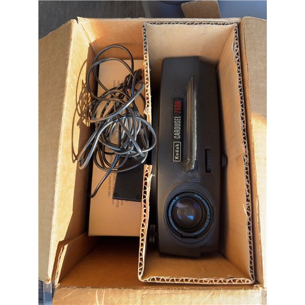 Kodak Carousel 750H Slide Projector with Remote and Original Box