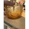 Image 3 : Amber Glass Oil Lamp with Embossed Horse and Carriage Motif