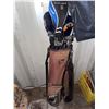 Image 1 : Dunlop DDH Golf Club Set With Bag and Assorted Irons