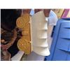 Image 7 : Decorative Collectibles and Folk Art Items