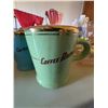 Image 5 : Vintage Ceramics, Glassware, and Collectibles Lot