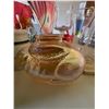 Image 6 : Vintage Ceramics, Glassware, and Collectibles Lot