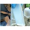 Image 5 : Fire King Blue Floral Pattern Milk Glass Baking Dish Set