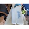 Image 6 : Fire King Blue Floral Pattern Milk Glass Baking Dish Set