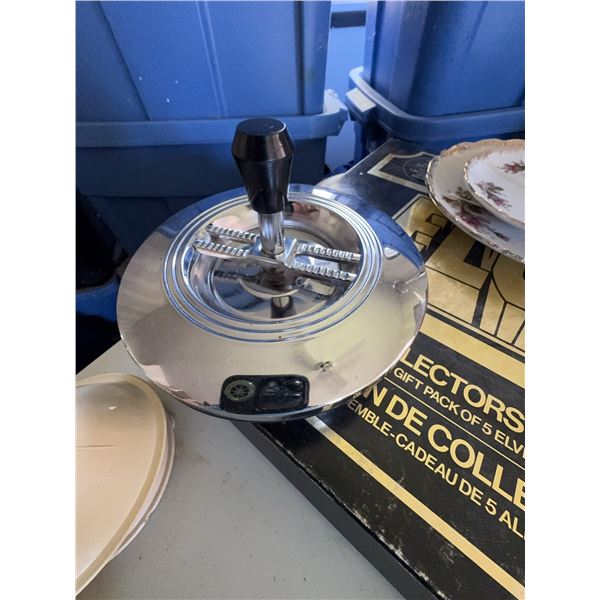 Metal Ashtray With Spinning Dump Mechanism
