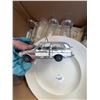 Image 5 : 12 Glass 1/4 Pint Bottles, Plate, and Dinky Toys Range Rover