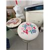 Image 5 : Vintage Metal Canisters and Coca-Cola Polar Bear Cup